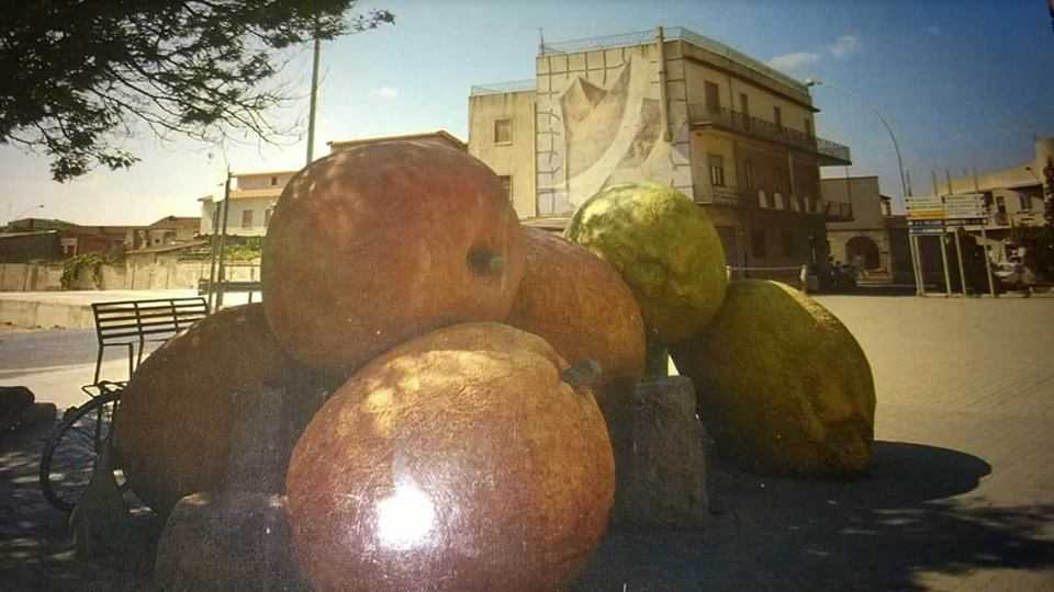 Monumento alla frutta - San Sperate